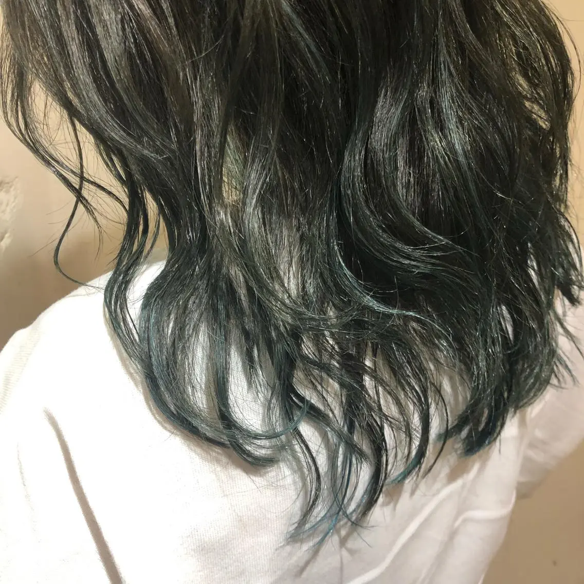 ミディアム カラー パーマ ヘアアレンジ バレイヤージュ ブリーチ 透明感カラー グラデーションカラー ハイライトカラー カット ヘアカラー トリートメント 【ツヤ髪美容師】 ツダケイスケのヘアスタイル