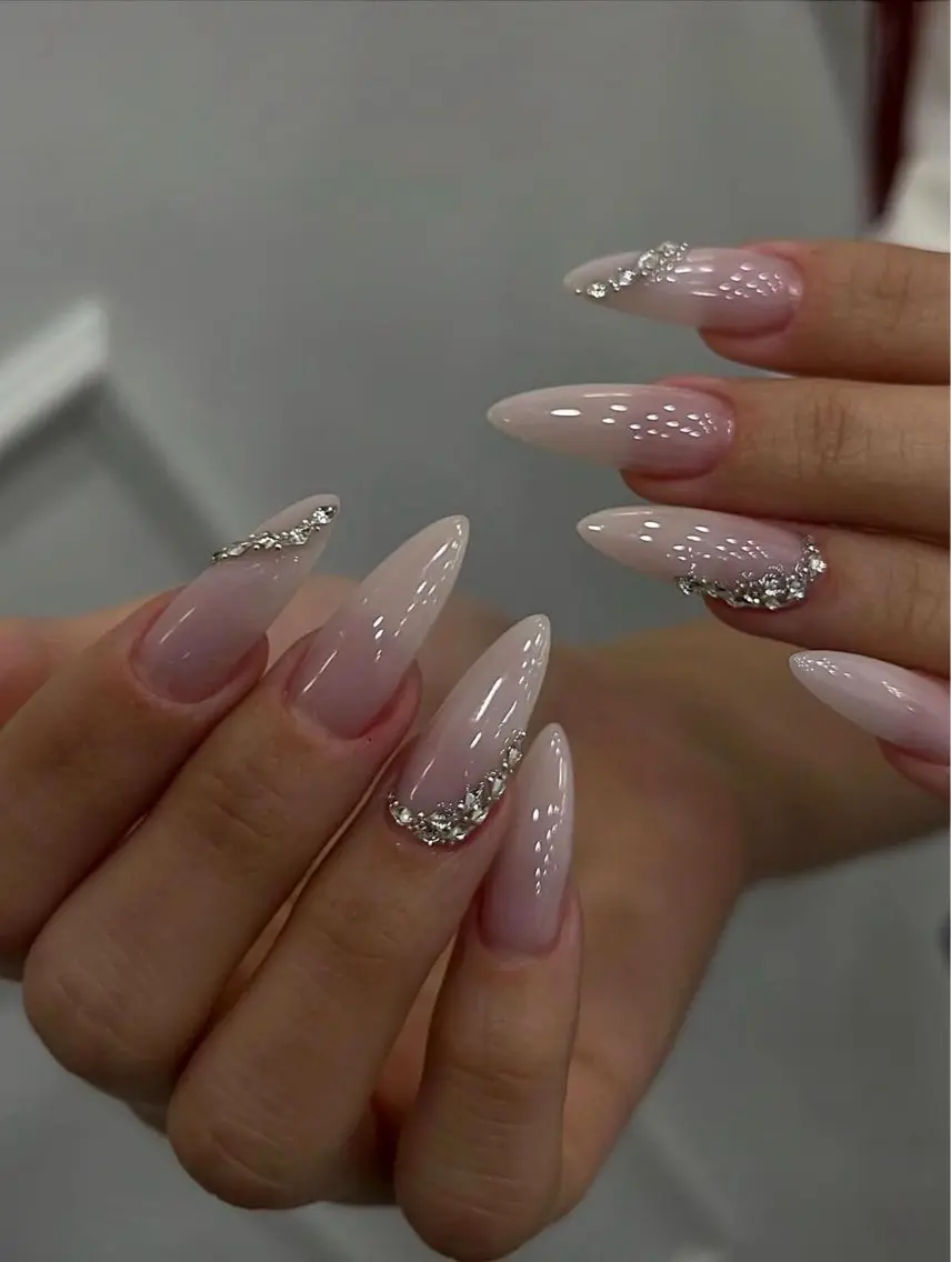 ネイル フレンチネイル キラキラネイル 韓国ネイル シンプルネイル ワンホンネイル ハンドネイル MEI Nailのネイルデザイン