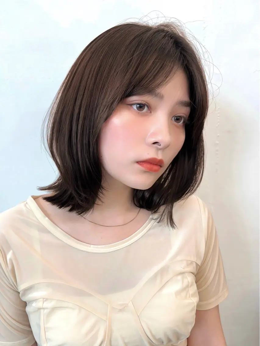 ミディアム カラー ヘアアレンジ ボブレイヤー ベージュカラー 透明感カラー ボブ レイヤーカット 🌱ボブ/レイヤー/ ベージュ/あやみ✨のヘアスタイル