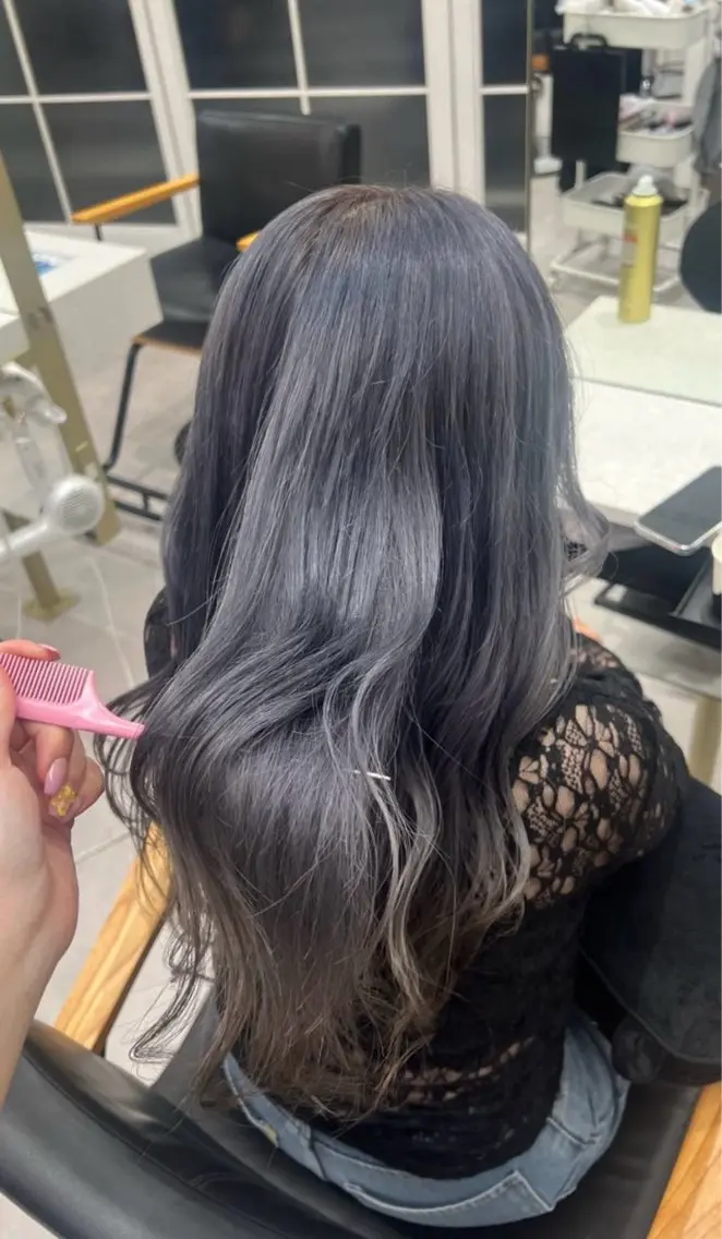 ロング カラー ヘアカラー トリートメント Rimi 🩶ྀི HUG横浜のヘアスタイル