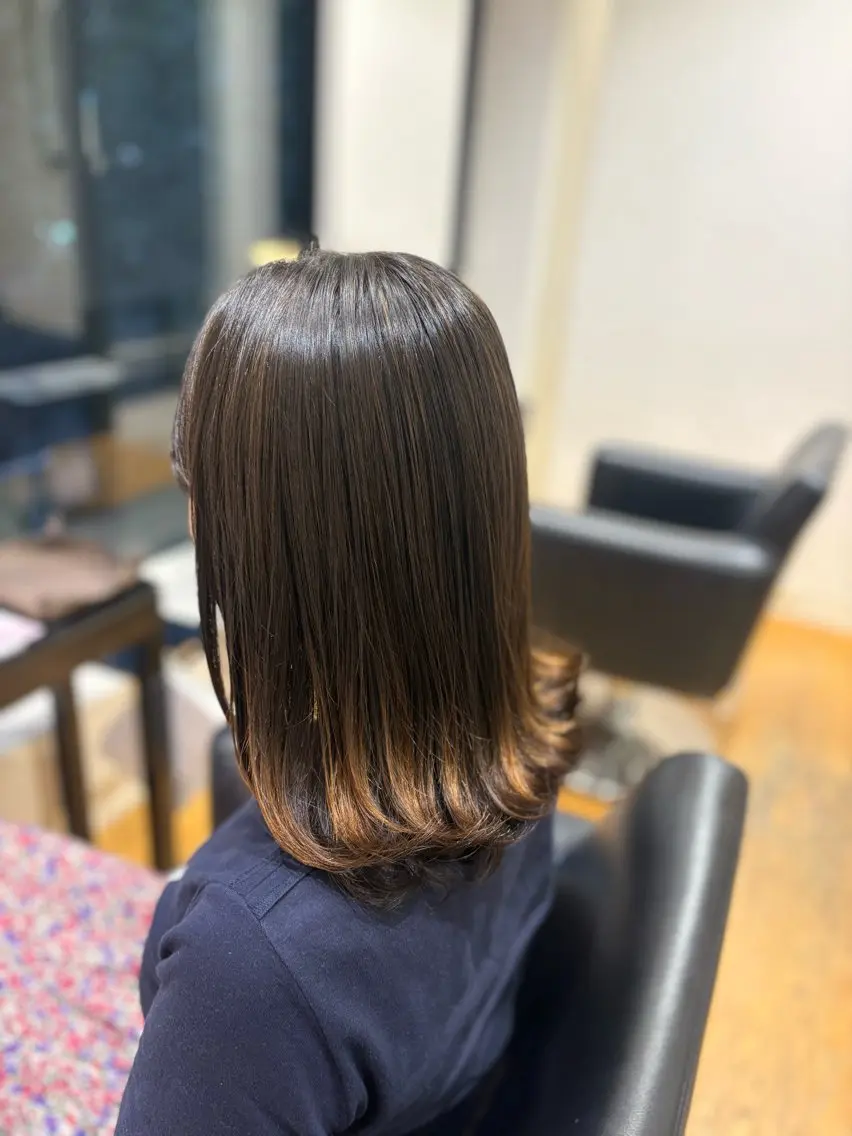 ミディアム カラー ハイライトカラー ハイライト ヘアカラー 浜崎 千亜のヘアスタイル