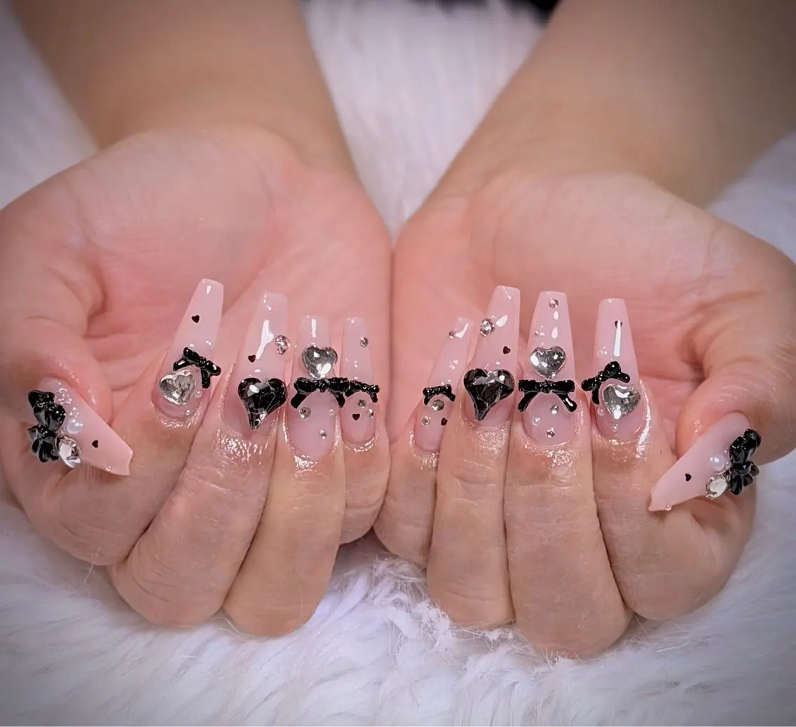 ネイル オーロラネイル チークネイル フットネイル フレンチネイル ジェルネイル ハンドネイル Nichi Nailsのネイルデザイン