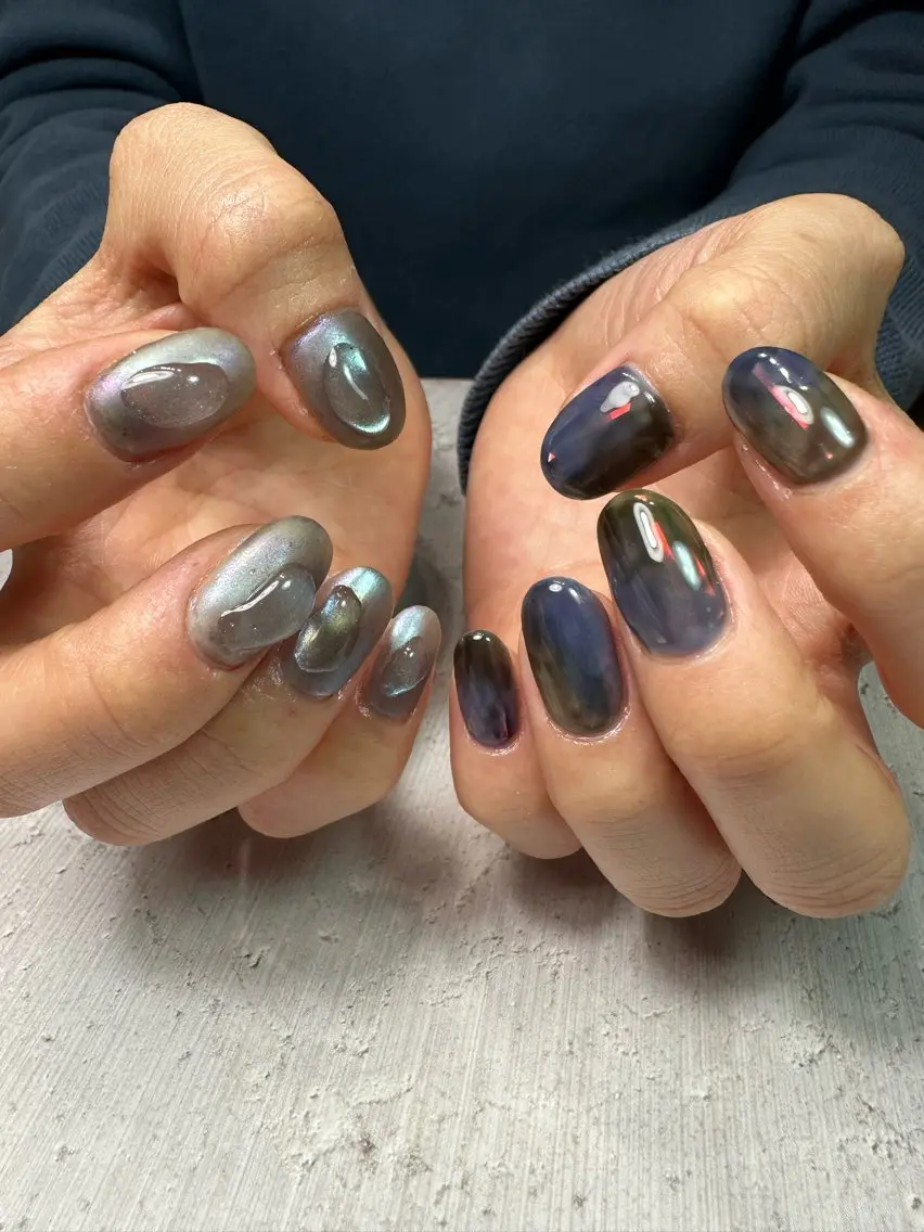 ネイル ブルー フットネイル マグネットネイル ミラーネイル ニュアンスネイル nailsalon Daphneのネイルデザイン