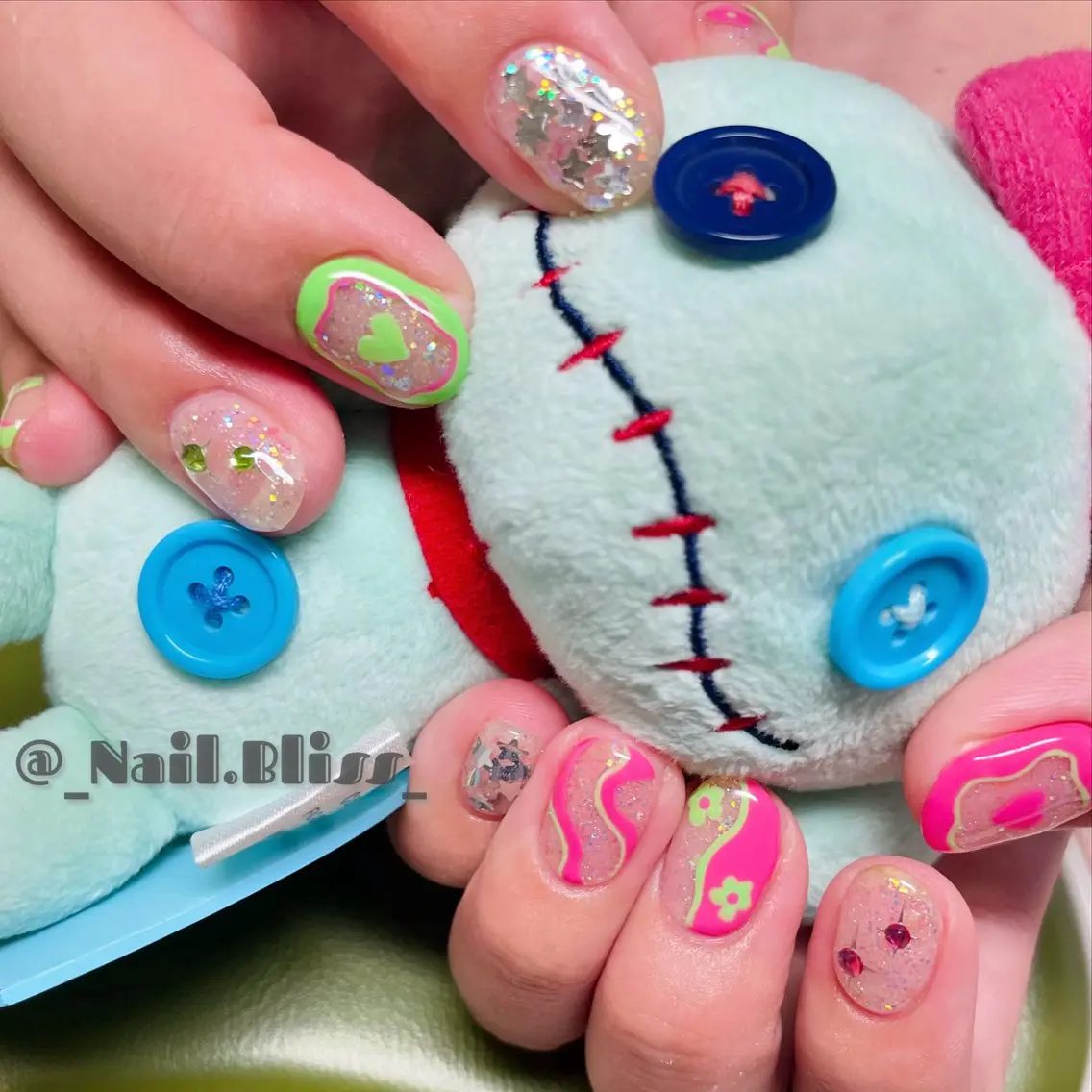 ネイル グリーン 持ち込み ピンク ハンドネイル NAIL BLISSのネイルデザイン