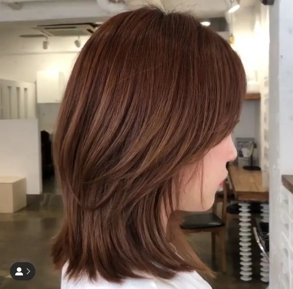 ミディアム レイヤーカット 栗嶋 舞のヘアスタイル