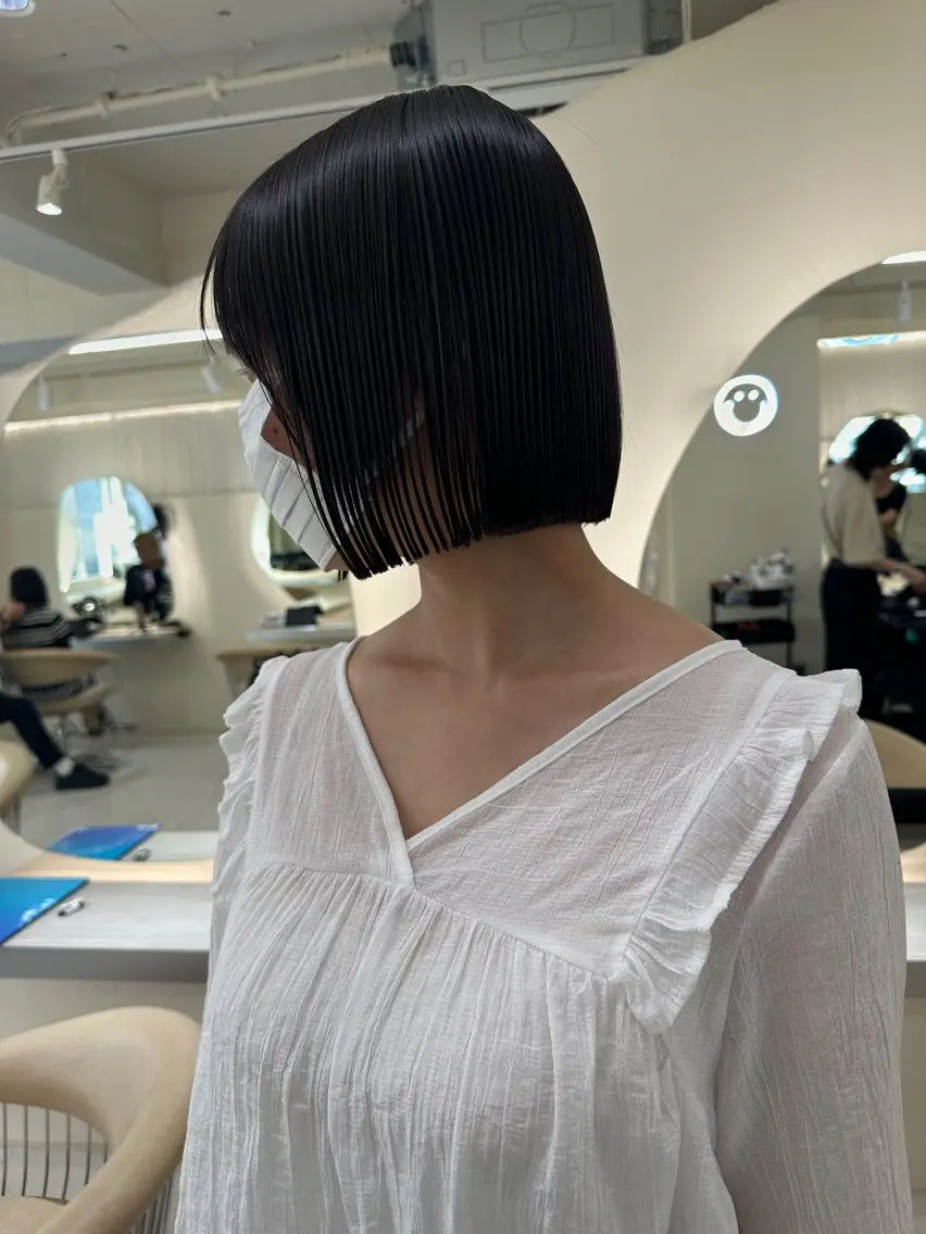 ミディアム カラー 縮毛矯正ボブ&顔まわ レイヤー♡TOMOEのヘアスタイル