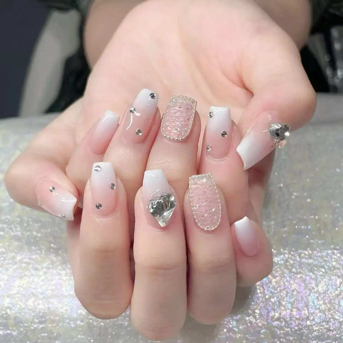 ネイル ハンドネイル Queens マオのネイルデザイン