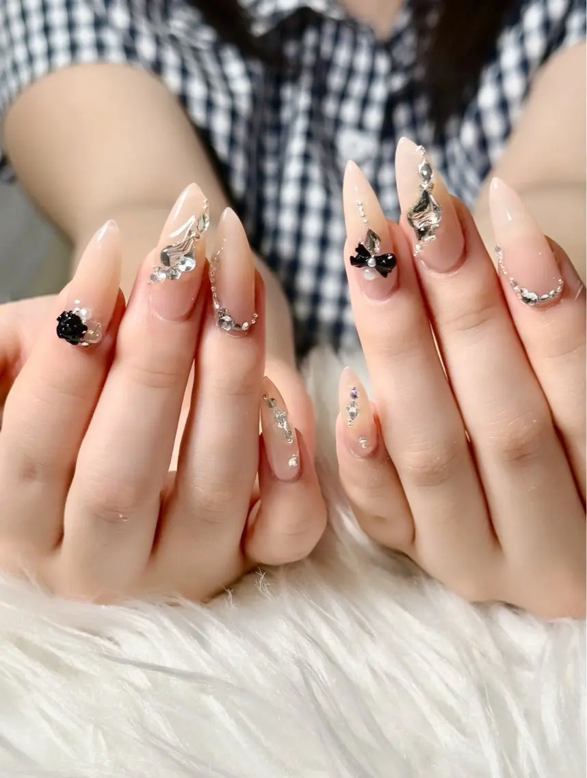 ネイル フレンチネイル 韓国ネイル マグネットネイル ニュアンスネイル オフィスネイル ハンドネイル Hi beauty 渋谷のネイルデザイン