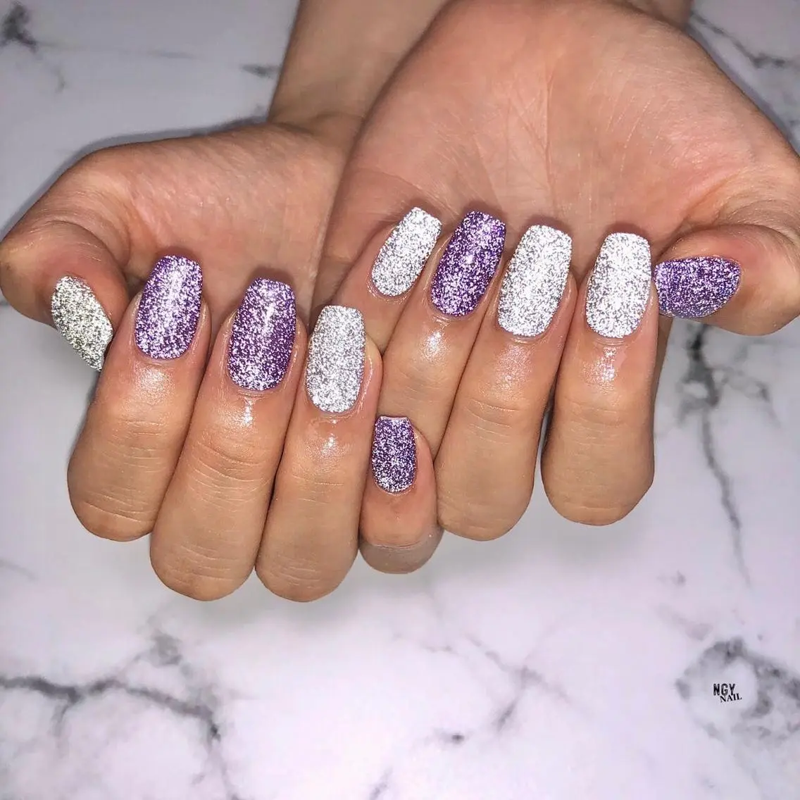 ネイル フラッシュネイル ジェルネイル キラキラネイル 韓国ネイル ラメ(グリッター) ハンドネイル NAIL NOWのネイルデザイン