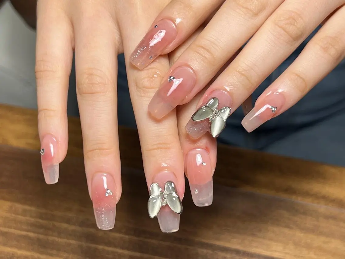 ネイル lucky nail 歌舞伎町のネイルデザイン
