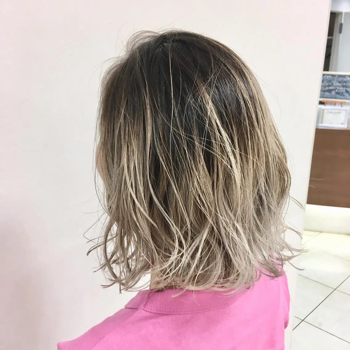 ミディアム カラー ヘアアレンジ ブリーチ ヘアカラー トリートメント 【Sweep】おじま のぞみのヘアスタイル