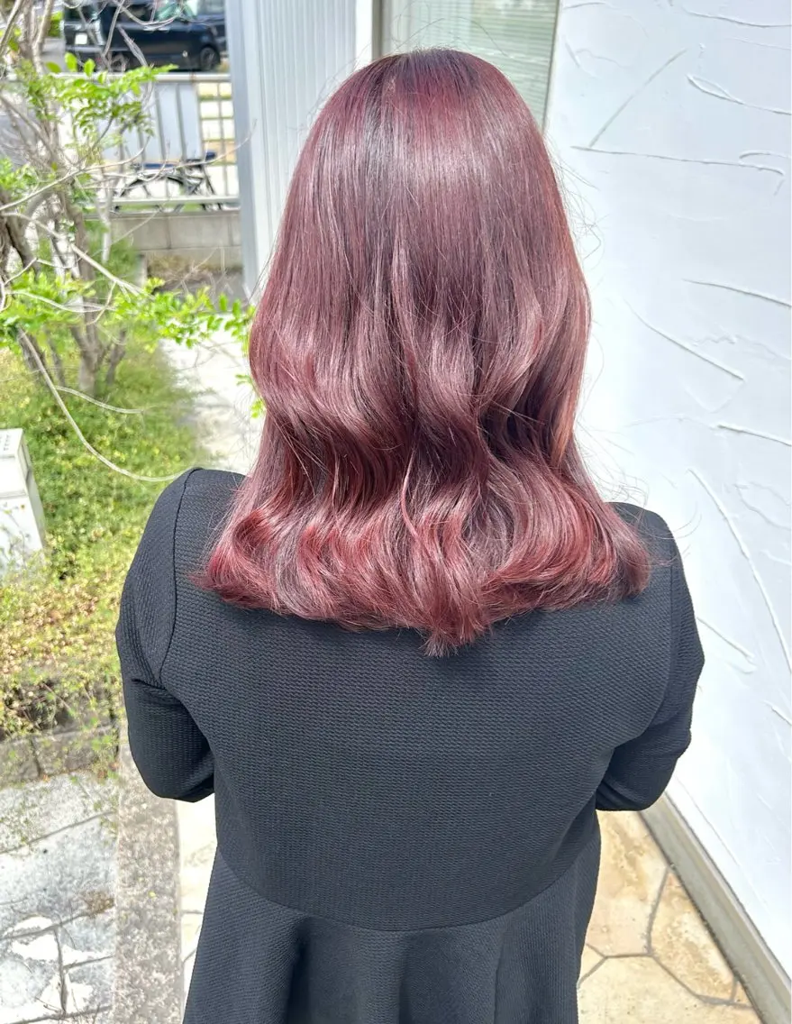 セミロング ピンクブラウン 樋富 優香のヘアスタイル