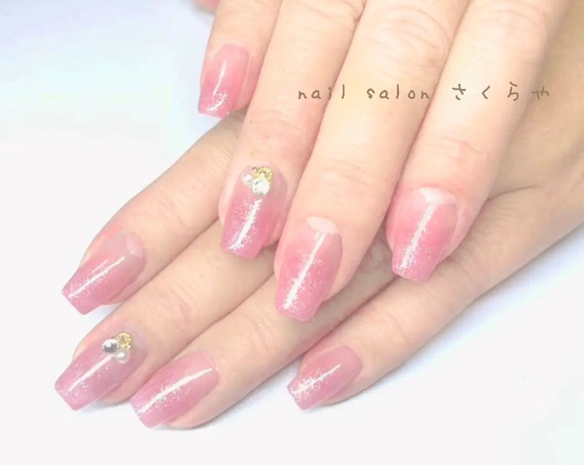 ネイル グラデーション ラメ(グリッター) ラメグラデーション ニュアンスネイル 冬ネイル さくらや❤ パラジェル使用のネイルデザイン
