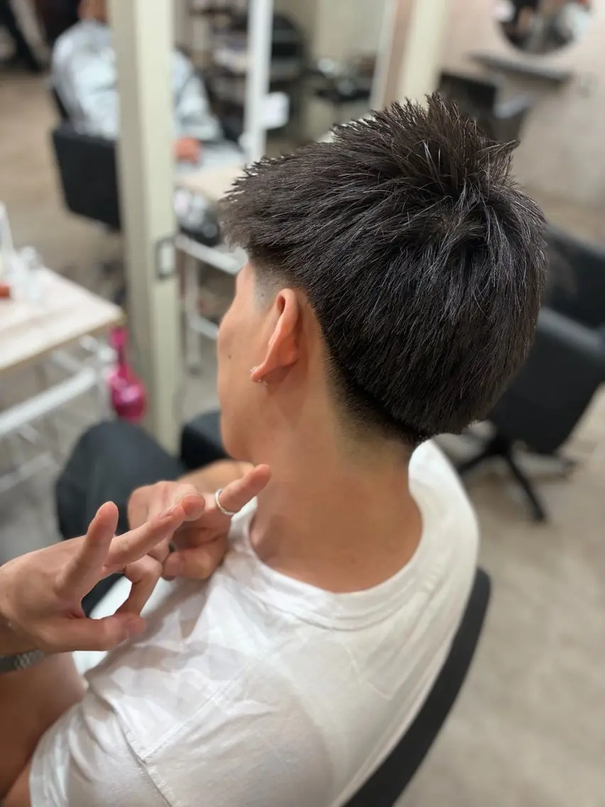 メンズ フェードカット 刈り上げ ノムラ ケイのヘアスタイル