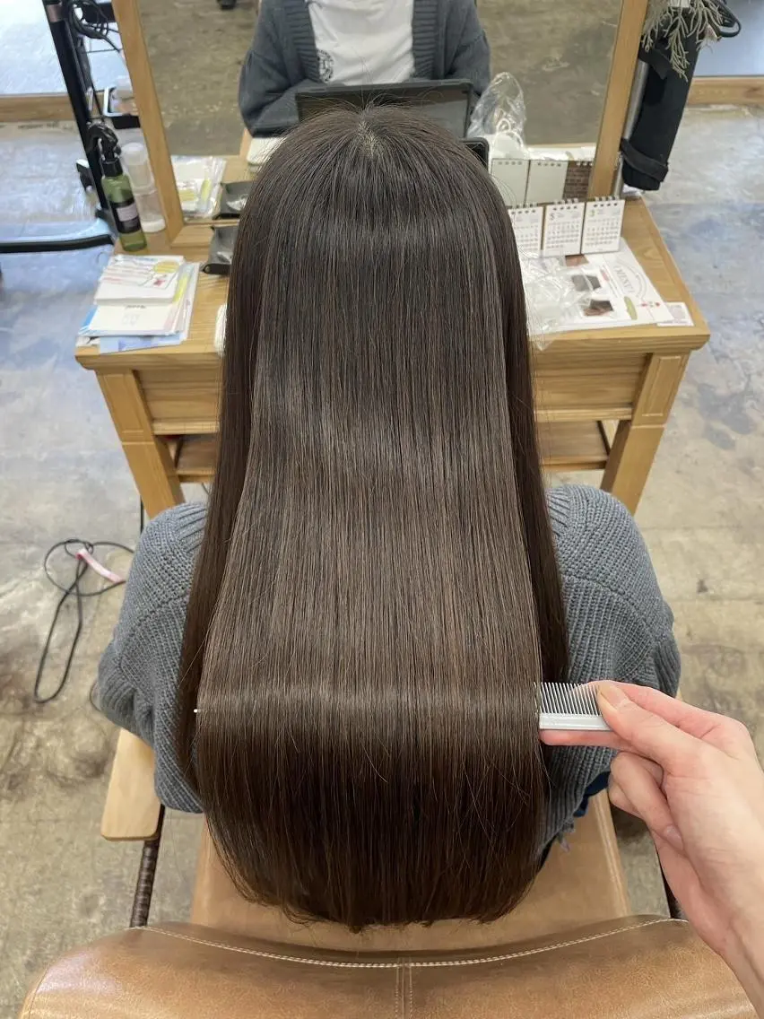 【美髪縮毛矯正】カット+プレミアムストレート+髪質改善キュアトリートメントの写真