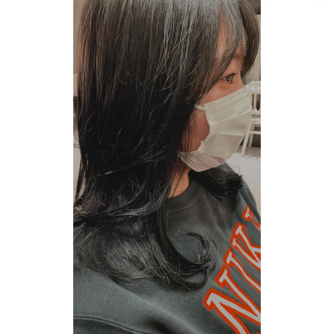 セミロング カラー ダークグレー カット トリートメント 齊藤 賢祐のヘアスタイル