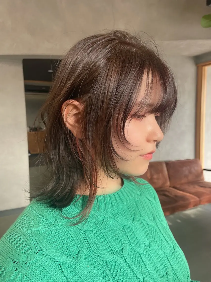 セミロング ヘアカラー ヘッドスパ 岡田 真綾のヘアスタイル