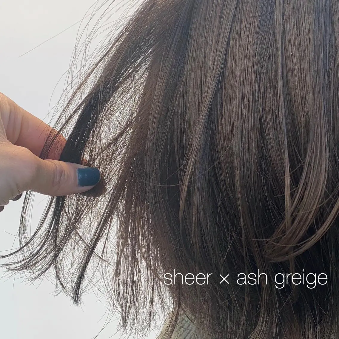 ミディアム カラー RINA🧤 デザインとボブのヘアスタイル