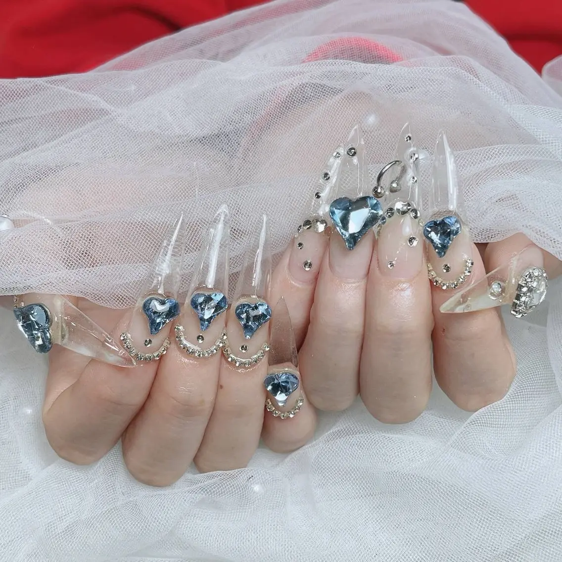 ネイル チークネイル クリアネイル ガーリー キラキラネイル 韓国ネイル ハンドネイル Hachiko Nail Salonのネイルデザイン