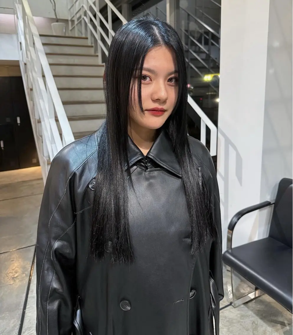 ロング カラー 野林 夏帆のヘアスタイル