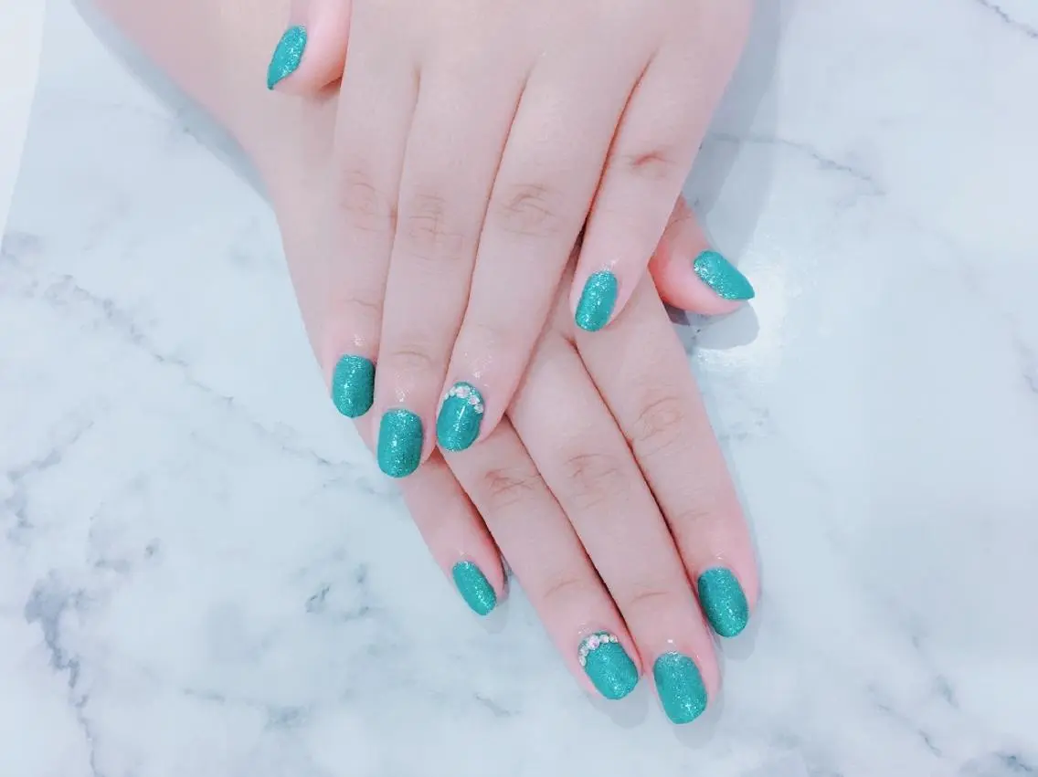 ネイル アートネイル フラワーネイル ラメ(グリッター) HIRATA RIEのネイルデザイン