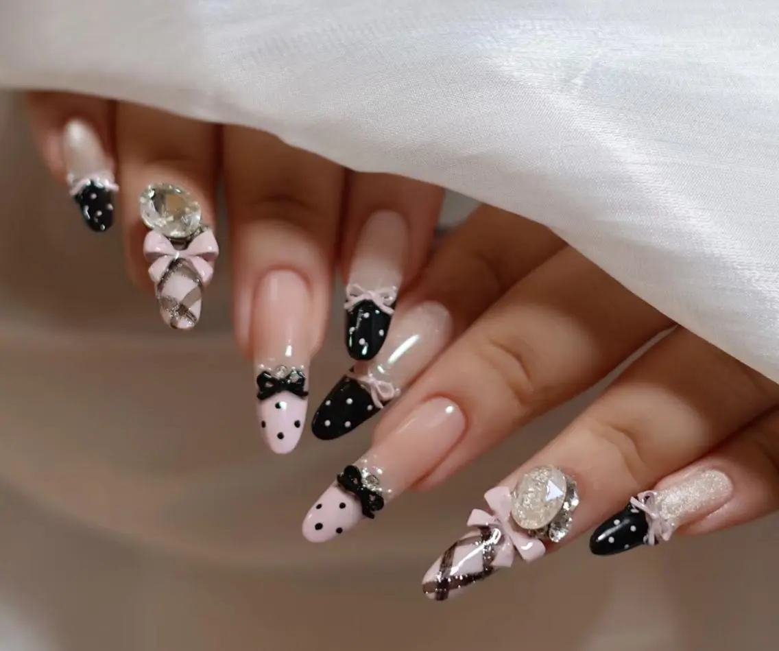 ネイル ハンドネイル 🎀 NaNa_nailのネイルデザイン