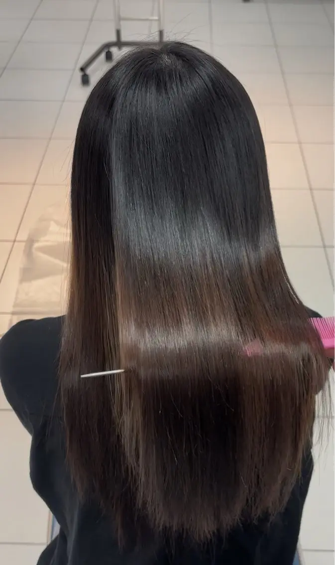 ロング 縮毛矯正 浅井 さくらのヘアスタイル