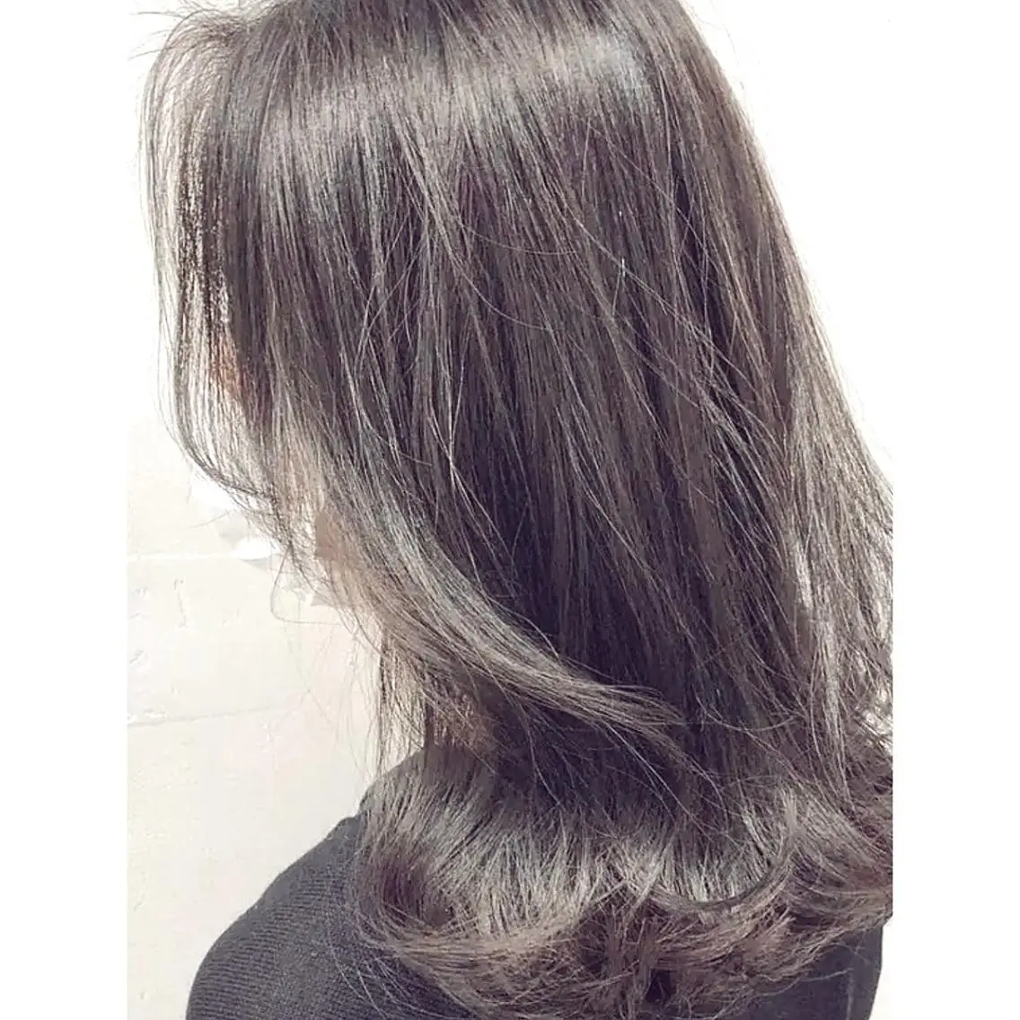 ミディアム カラー アッシュ ブリーチ ブリーチなしカラー カット ヘアカラー トリートメント ケア剤オタク×海外 ヘア長谷川裕起のヘアスタイル