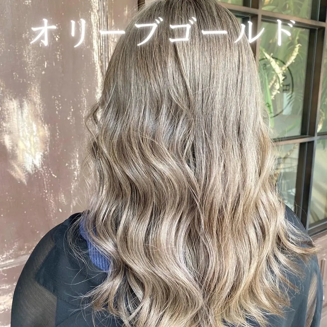 ロング カラー アッシュ 透明感カラー グラデーションカラー ハイライトカラー インナーカラー ヘアカラー 川越 輝梨奈のヘアスタイル