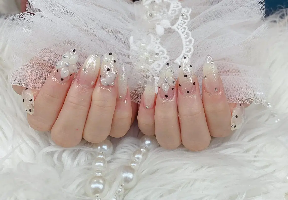 ネイル Melia Nail Nambaのネイルデザイン