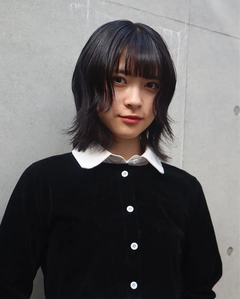 ミディアム カラー レイヤー/ブリーチ iwamiya岩見谷のヘアスタイル