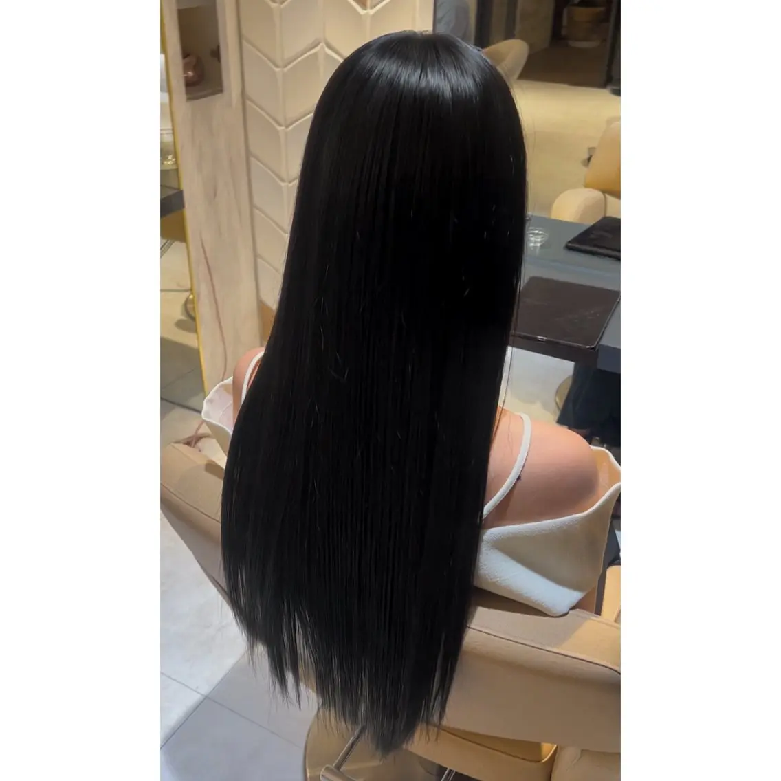 カラー 黒髪 ヘアカラー 井上 香朋のヘアスタイル