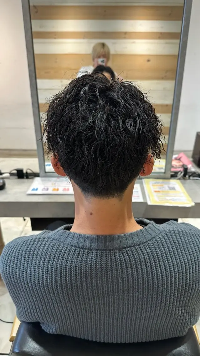 ショート パーマ メンズ メンズパーマ スパイラルパーマ カット パーマ ⚡️メンズ特化⚡️ 入間のヘアスタイル