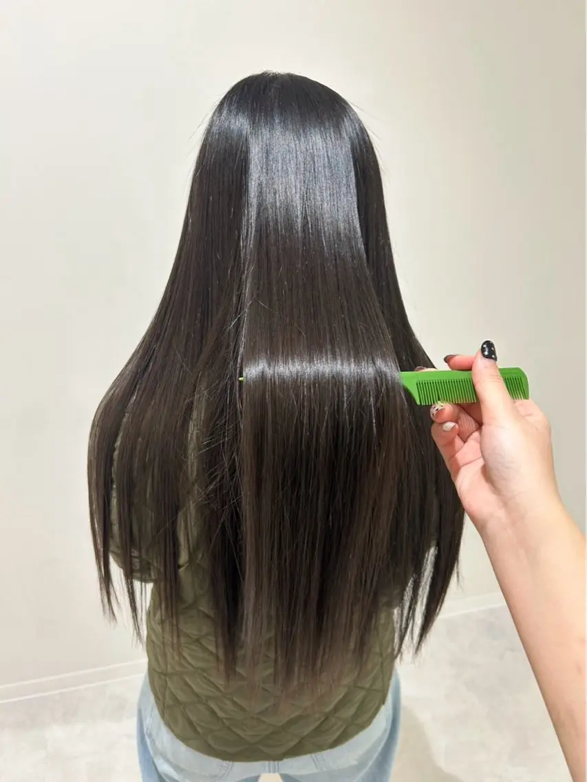 ロング 髪質改善 酸性ストレート カット 縮毛矯正 トリートメント 白髪ぼかしハイライト /髪質改善🧤のヘアスタイル
