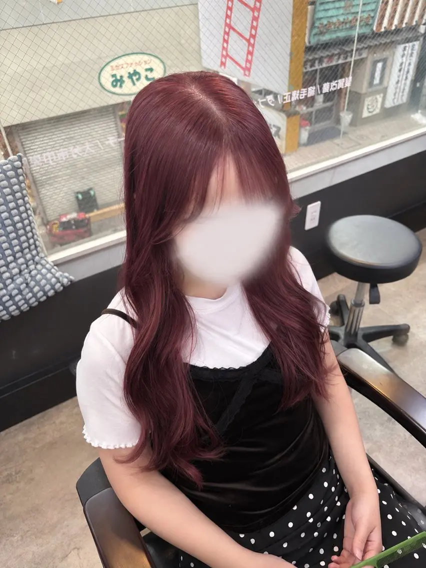 カラー ブリーチ ピンクカラー いのうえ はるかのヘアスタイル