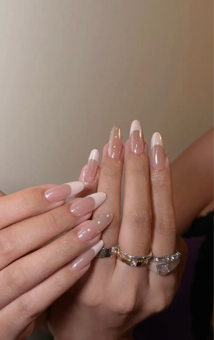 ネイル アートネイル チークネイル 長さ出し フレンチネイル ジェルネイル ハンドネイル ハンドケア 🦋new Nail🦋ニノのネイルデザイン