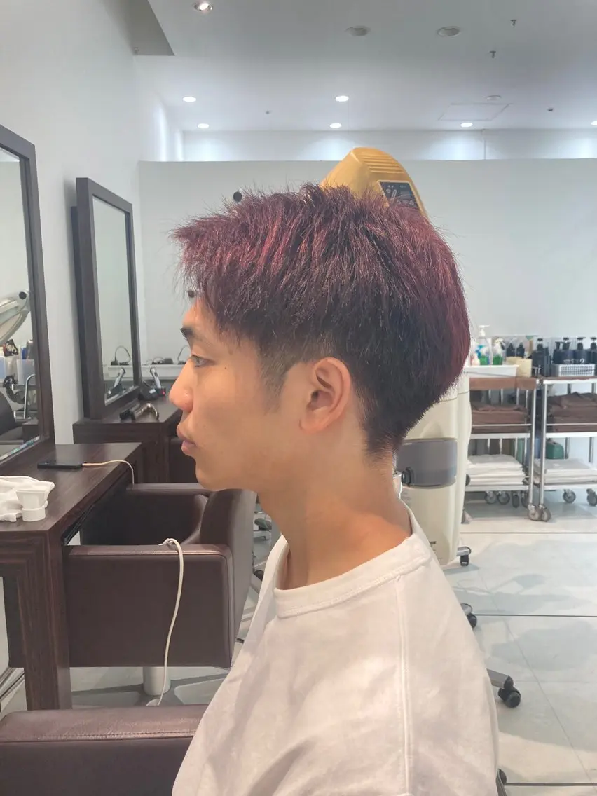 ショート カラー メンズ メンズハイライト ハイライトカラー ピンクカラー ハイライト ヘアカラー Ryu/ハイトーン/ レイヤーカットのヘアスタイル