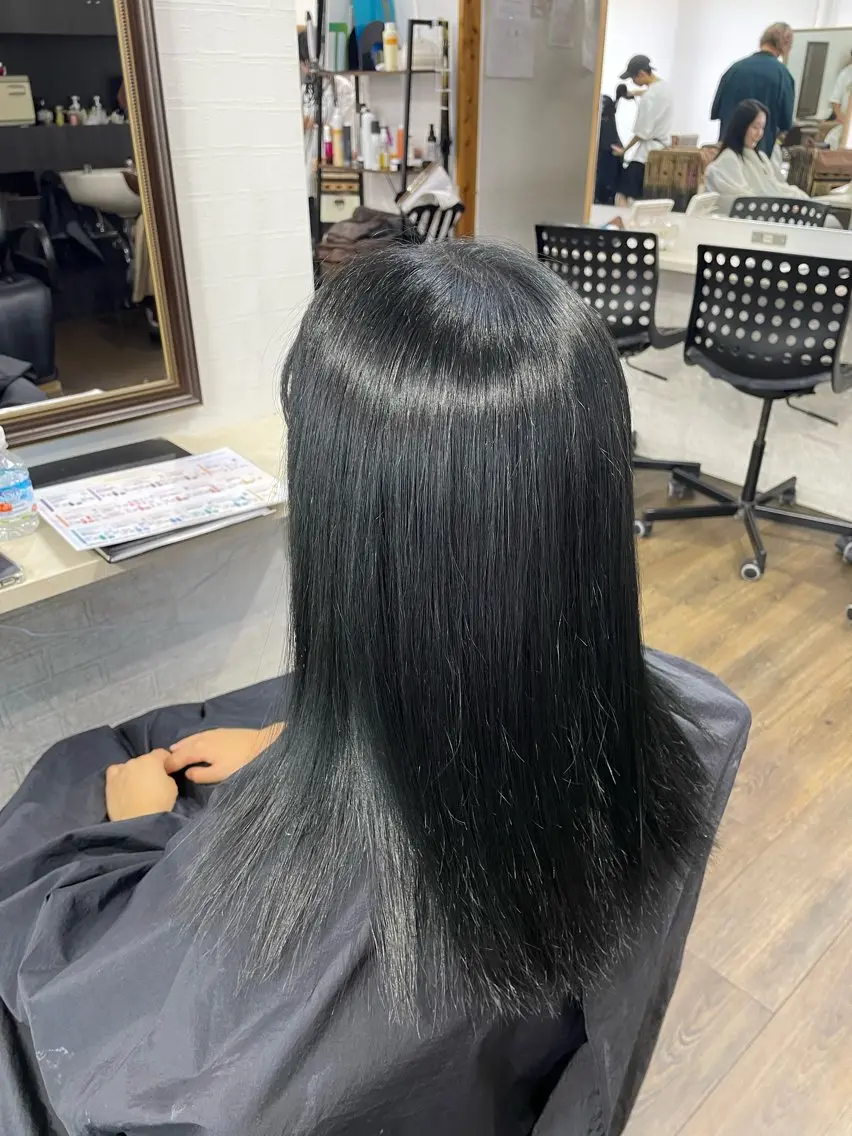 セミロング 横浜🦋ハイトーン 🫐シャドウルーツのヘアスタイル