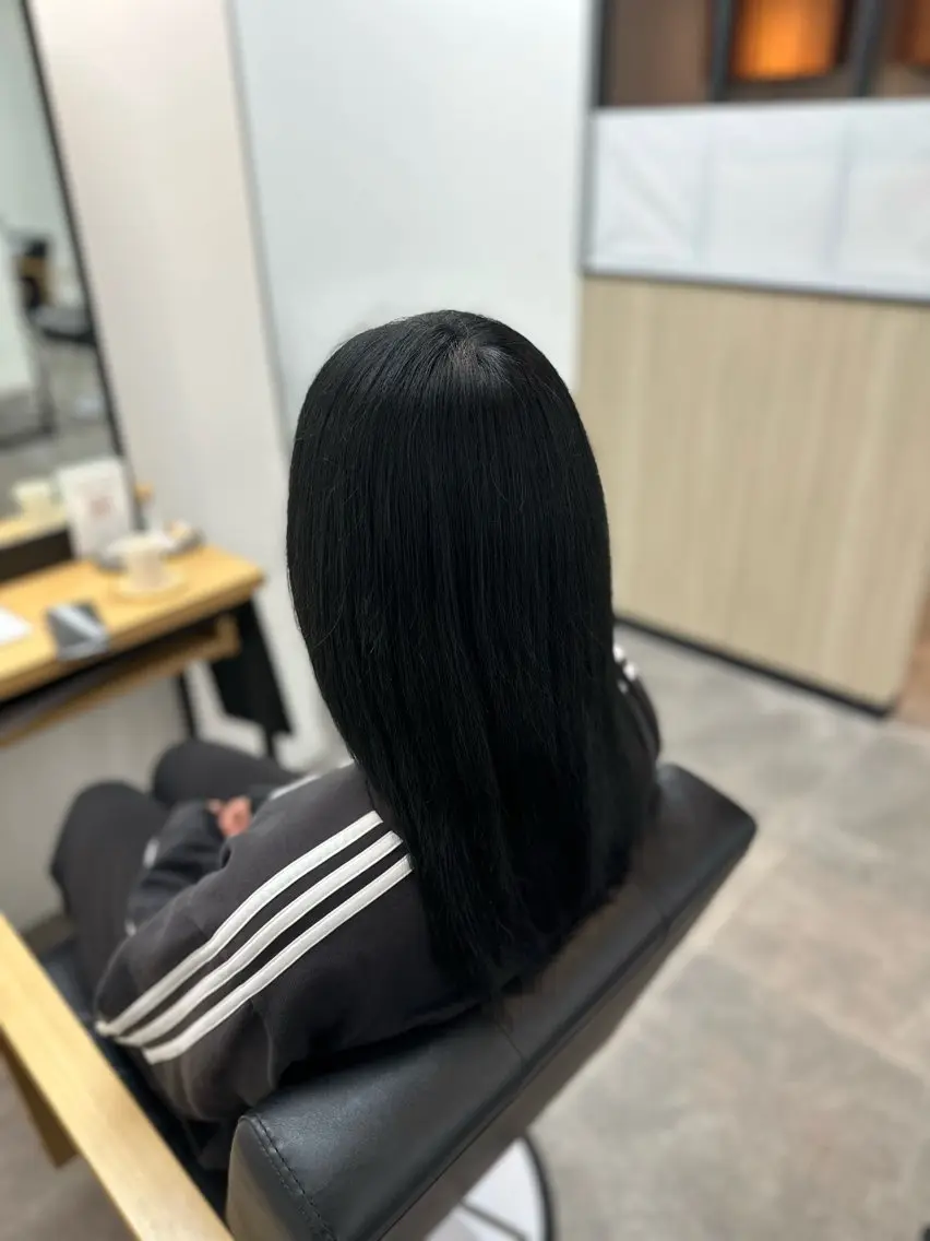セミロング カラー ブリーチ 0choir kodaiのヘアスタイル