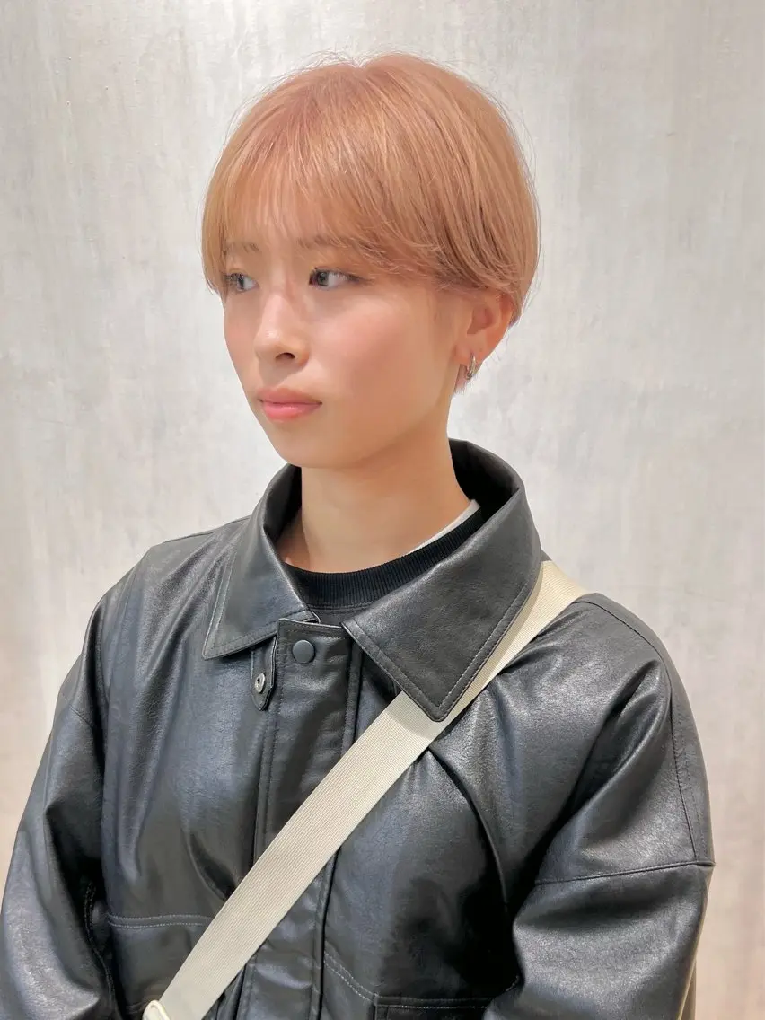 ショート カラー ベージュカラー ピンクカラー ピンクベージュ ショートヘア メンズパーマ/フェ ザーパーマ/古川晴輝のヘアスタイル