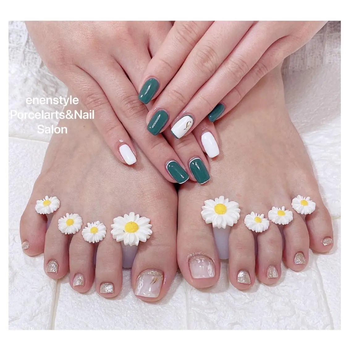 ミディアム ネイル 🐾enen style 🐾のネイルデザイン