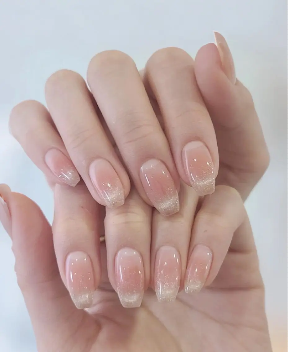 ネイル チークネイル 長さ出し フレンチネイル ガーリー 韓国ネイル ハンドネイル Sun Nail 池袋のエステ・リラクイメージ