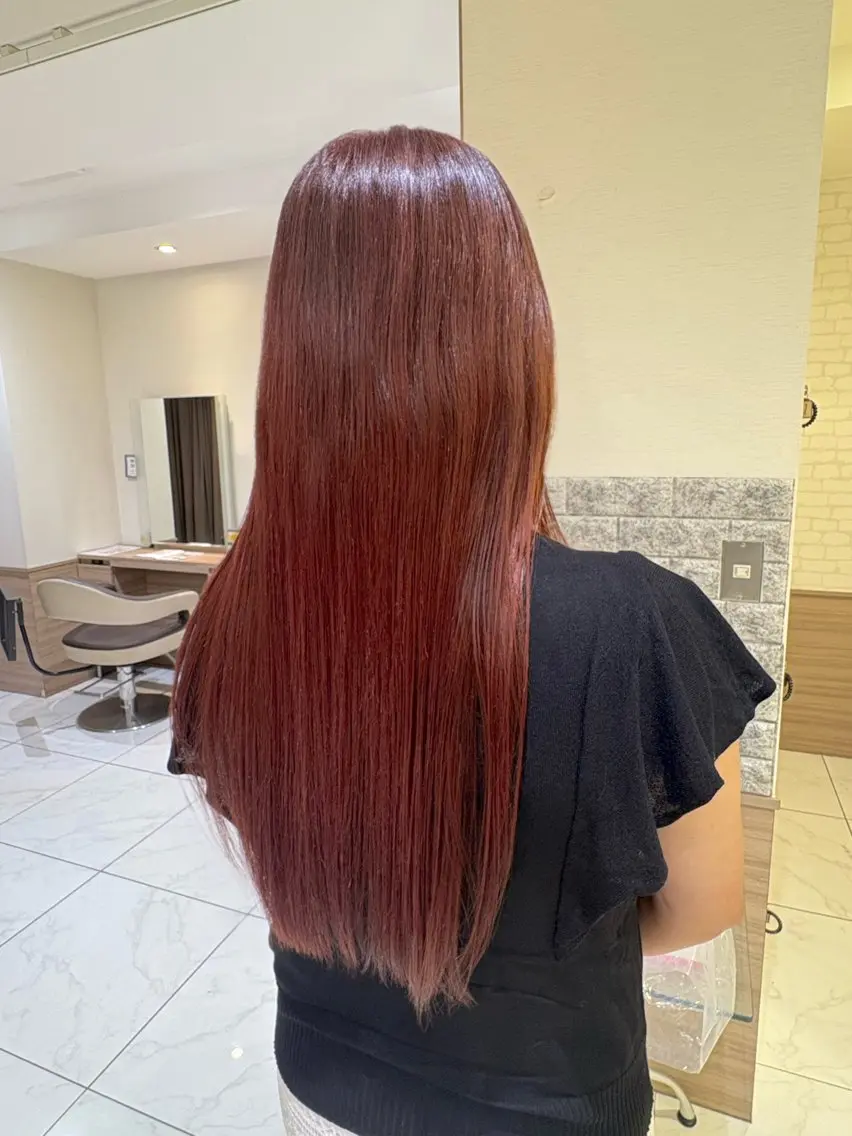 ロング カラー 伊東 なるのヘアスタイル
