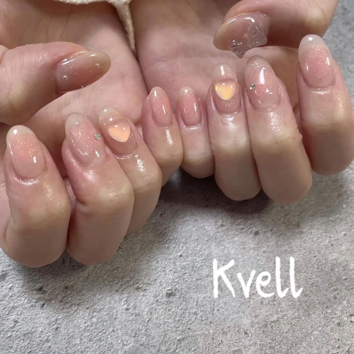 ネイル チークネイル ハンドネイル nailsalon Kvellのネイルデザイン