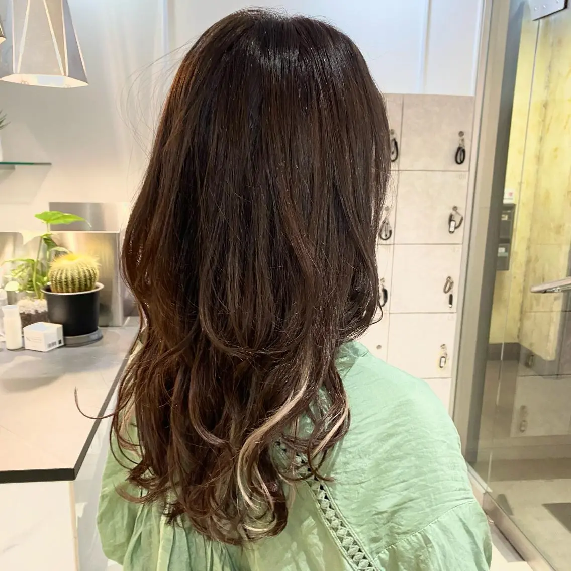 ロング カラー レイヤーカット 増子 祐太朗のヘアスタイル