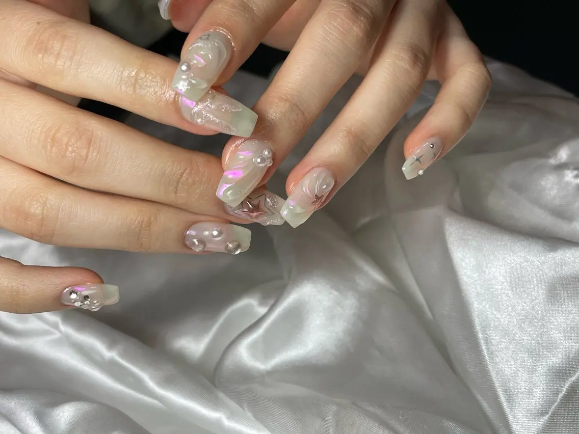 ネイル アートネイル オーロラネイル 韓国ネイル 持ち込み chipi nailのネイルデザイン