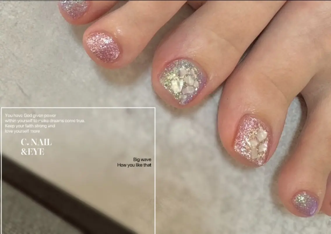 ネイル フラッシュネイル フットネイル 氷ネイル・うるうるネイル マグネットネイル ミラーネイル フットネイル C.Nail &Eyeのネイルデザイン