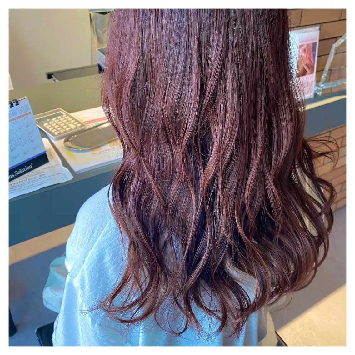 ロング カラー 長岡 美紀のヘアスタイル