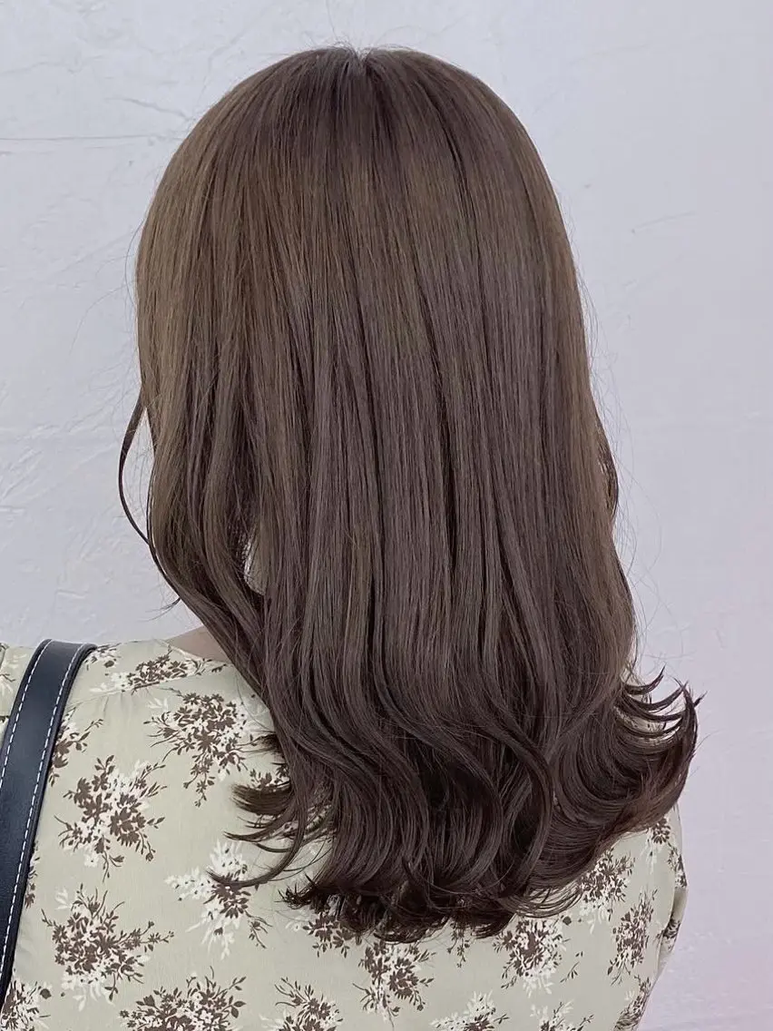 ロング カラー アッシュ アッシュブラウン ブリーチ ブラウンカラー 透明感カラー カット ヘアカラー トリートメント ヘッドスパ ヘアセット 𓏸レイヤー髪質改善 透けカラーカノン🫧のヘアスタイル