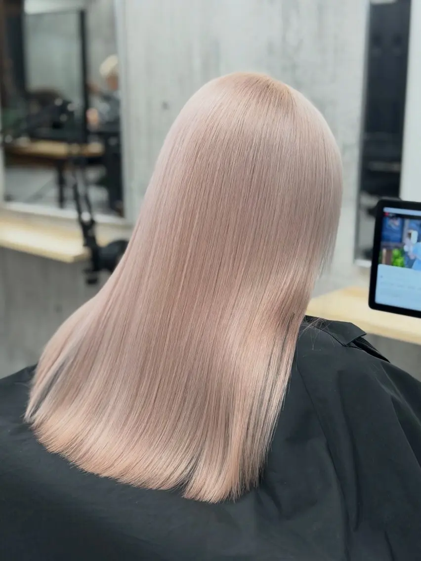 セミロング カラー ブリーチ ハイトーンカラー ハイトーン特化 名古屋/たまきのヘアスタイル